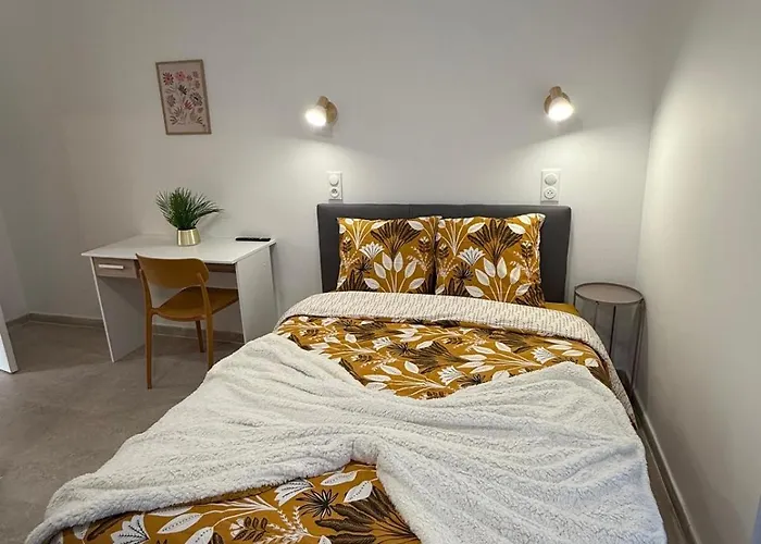 Studio De Charme Versailles Le Chesnay (Yvelines)
