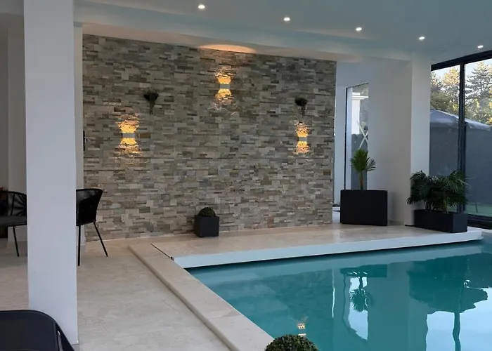 Studio De Charme Versailles 아파트 *