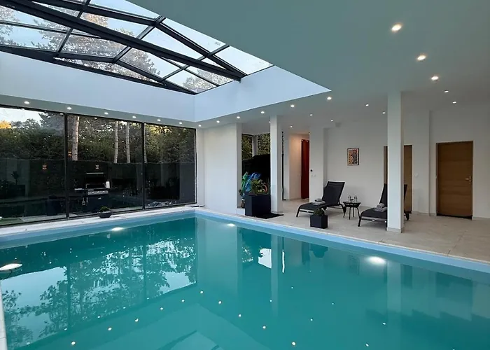 Studio De Charme Versailles 아파트 *