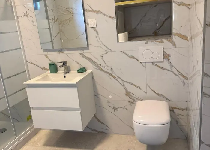 Studio De Charme Versailles 아파트 베흑사이으